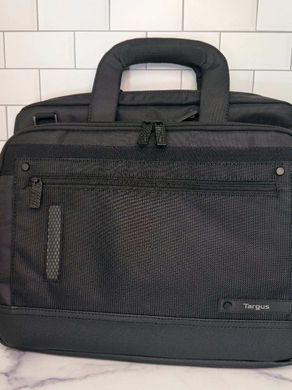 NWOT Targus 13.3-14" Revolution Ultra-Thin Briefcase - TTL224 - Picture 1 of 7